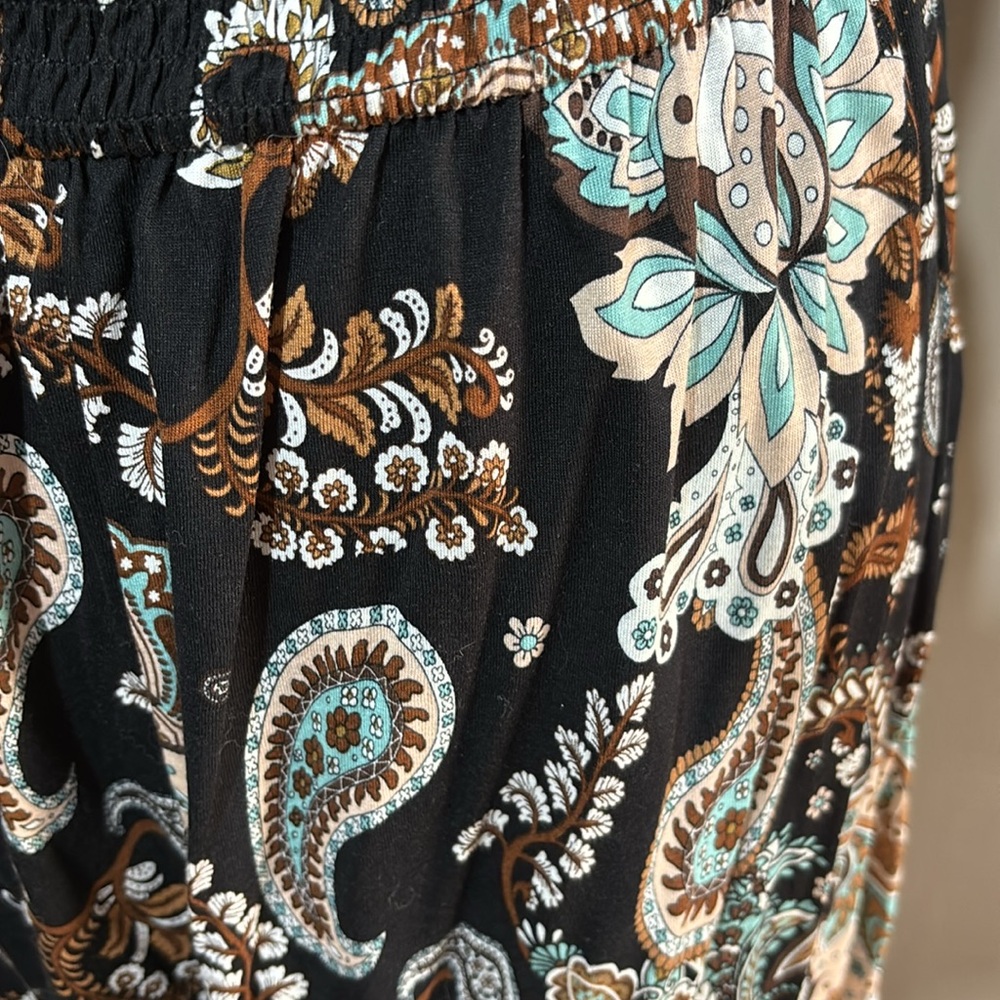 Paisley Halter Dress. Size 4. NWOT. - Picture 6 of 10